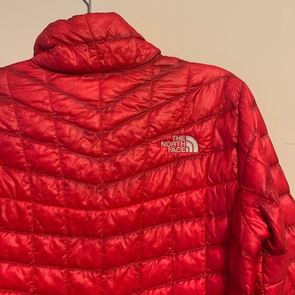 North Face Thermoball Jacket - Picture 8 of 16